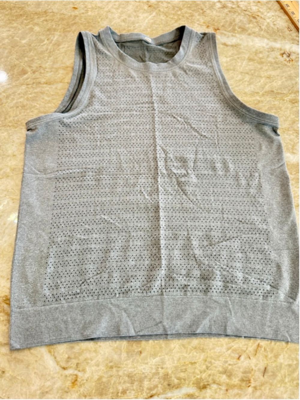Women's Lululemon Gray Perforated Tank Top Large. EUC